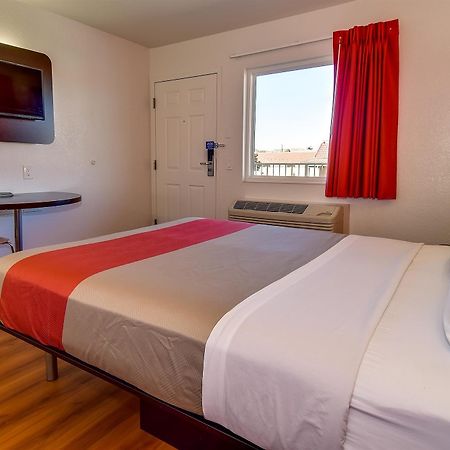 Motel 6-Riverside, Ca - South Eksteriør billede