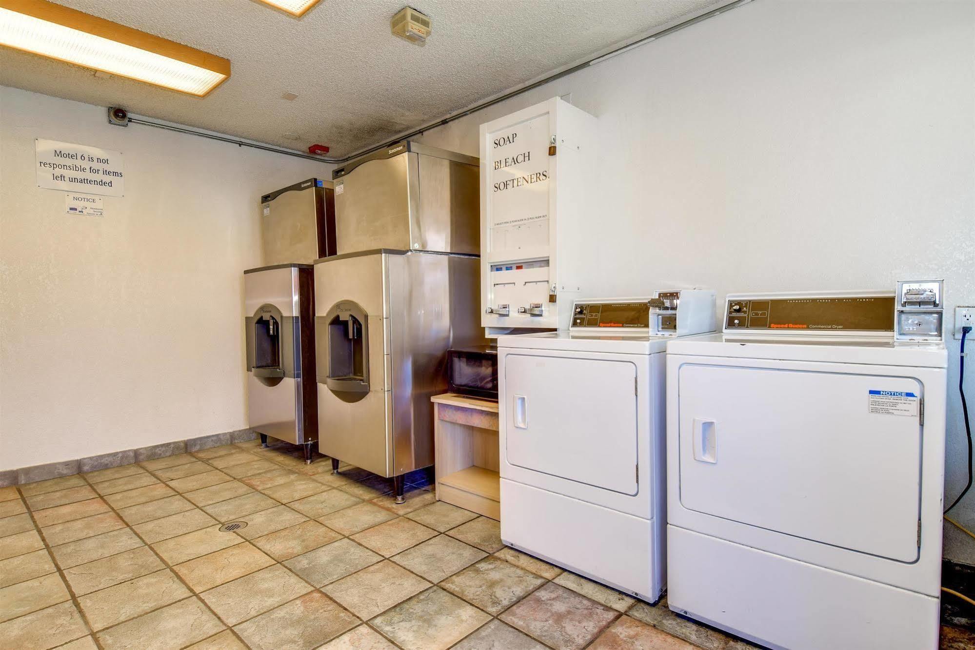 Motel 6-Riverside, Ca - South Eksteriør billede