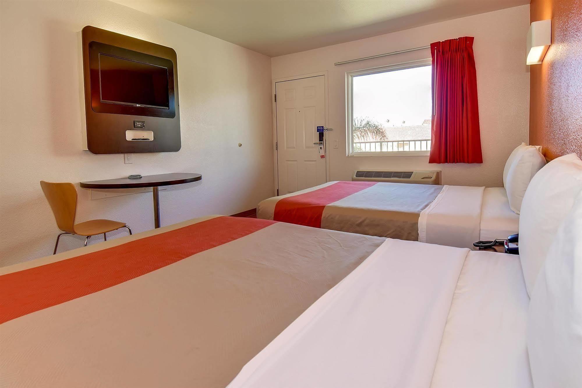 Motel 6-Riverside, Ca - South Eksteriør billede